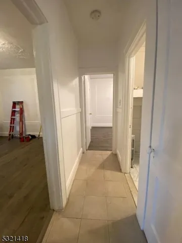 $2,000 | 1031 Kilsyth Road, Unit 1R, Elizabeth, NJ 07208