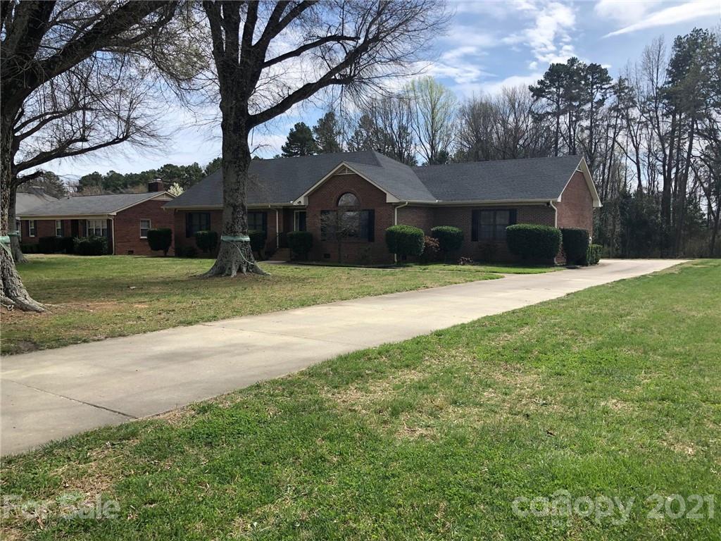 3918 Sunset Road Charlotte, NC 28216 - Photo 1 of 9 Gallery Image 1