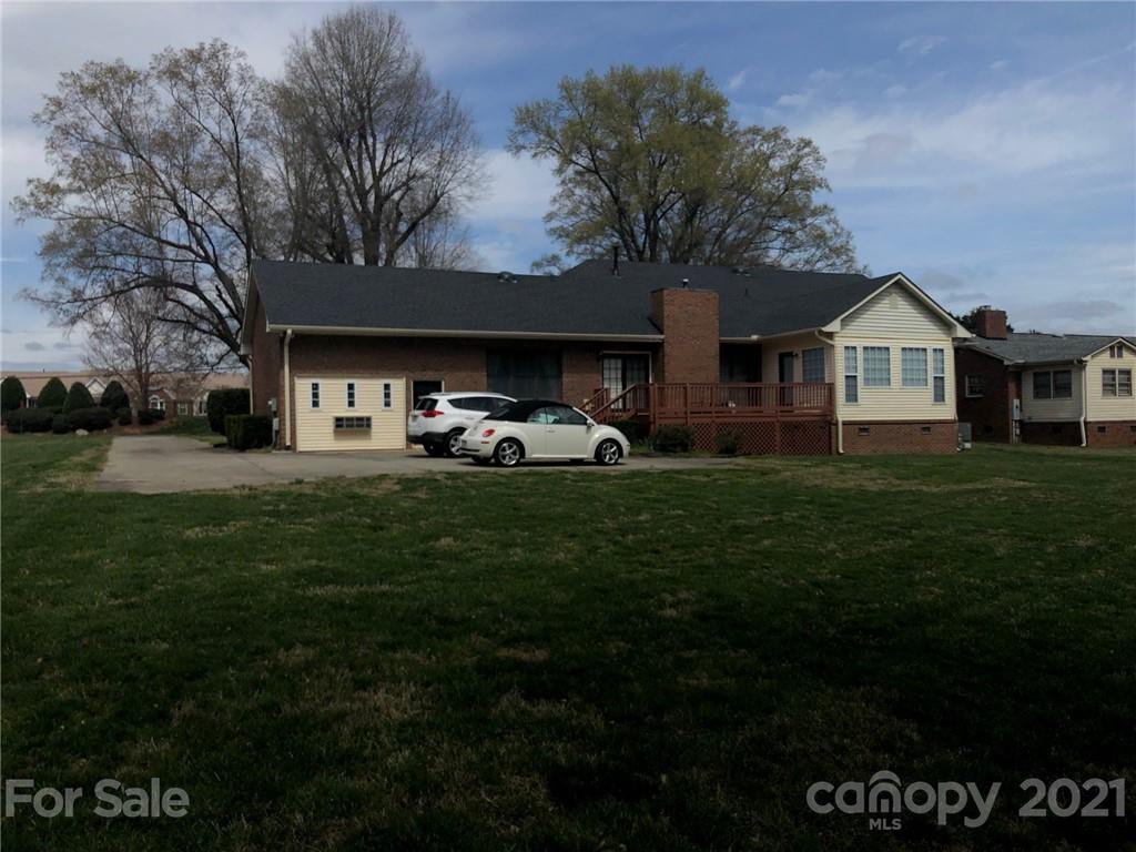 3918 Sunset Road Charlotte, NC 28216 - Photo 2 of 9 Gallery Image 2