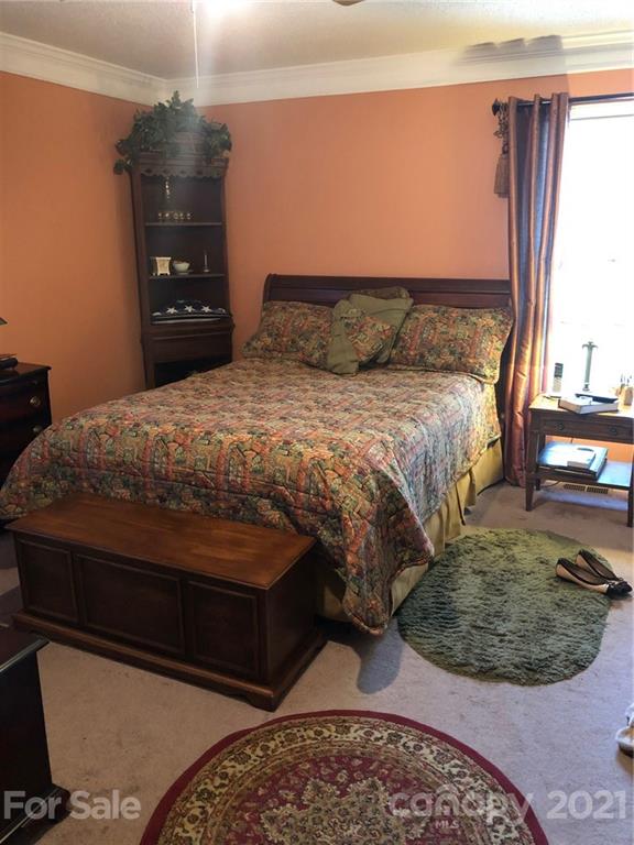 3918 Sunset Road Charlotte, NC 28216 - Photo 7 of 9 Gallery Image 7