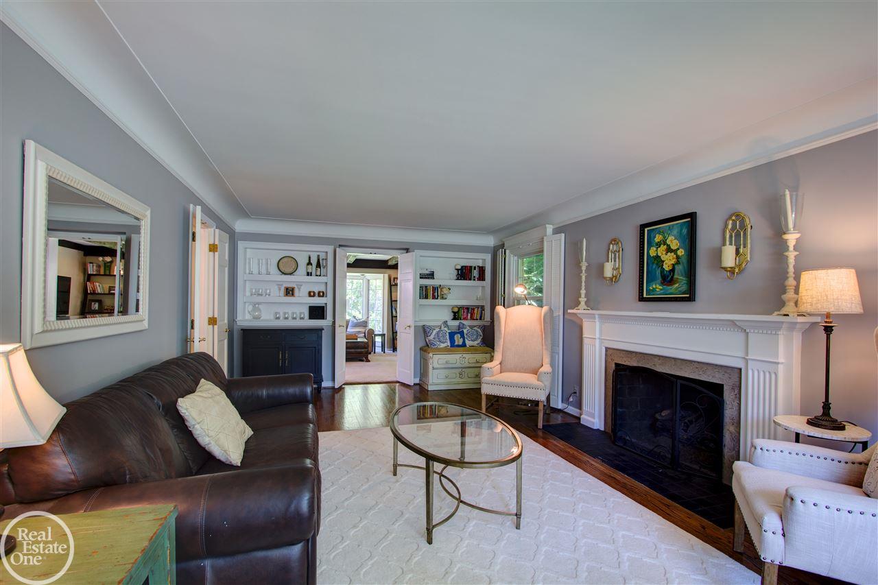 1130 South Oxford Road Grosse Pointe Woods, MI 48236 - Photo 20 of 48