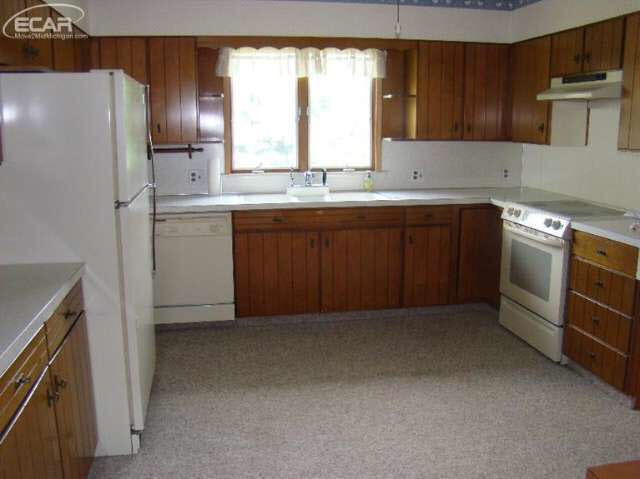12192 North Linden Road Clio, MI 48420 - Photo 17 of 46 20442397-16.JPG