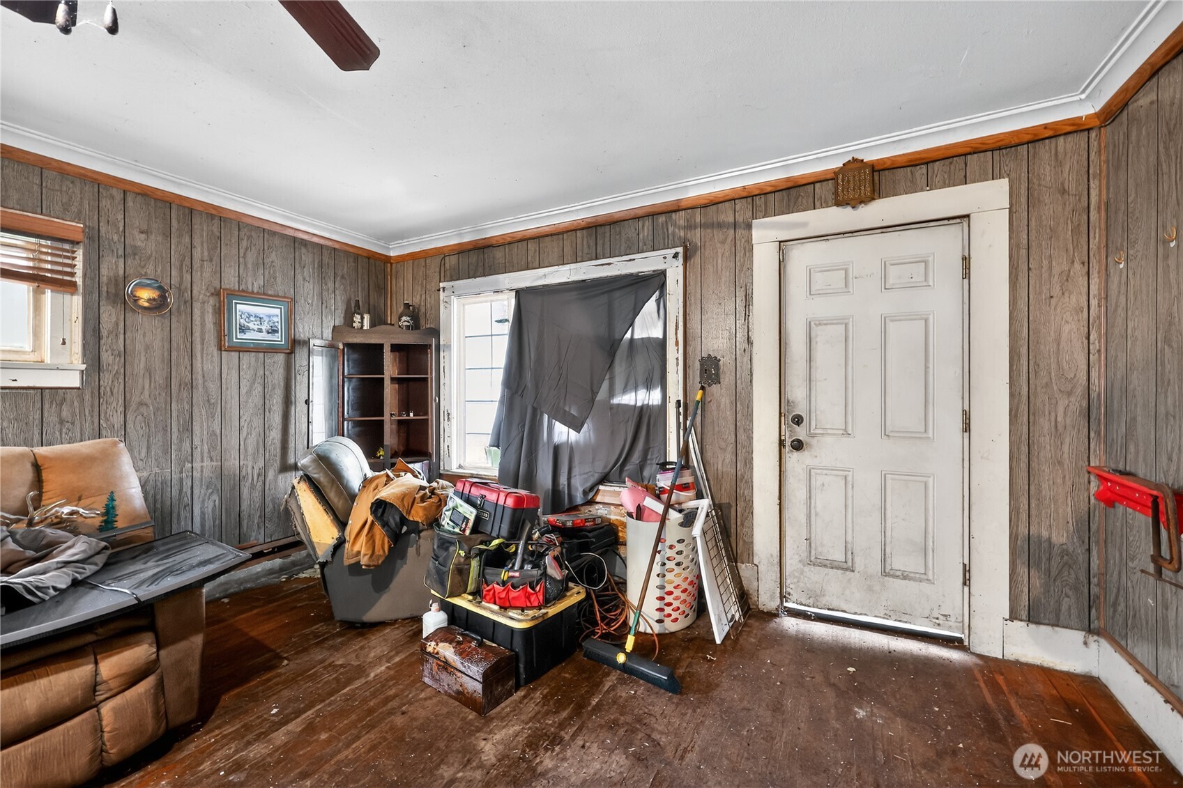 407 O Street Hoquiam, WA 98550 - Photo 11 of 31 a view of a room with gym equipment