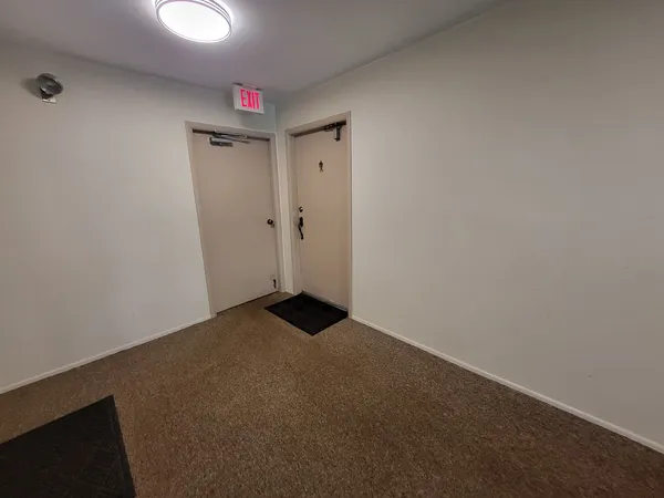 $193,500 | 720 St Andrews Lane, Unit 38, Crystal Lake, IL 60014