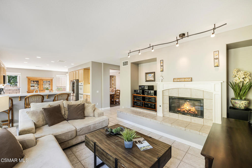 57 East Boulder Creek Road Simi Valley, CA 93065 - Photo 15 of 52