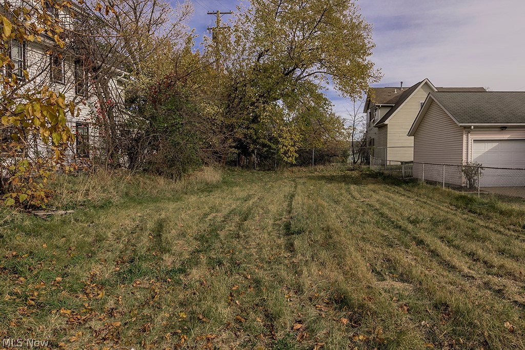 861 Lakeview Road Cleveland, OH 44108 - Photo 3 of 3 Gallery Image 3