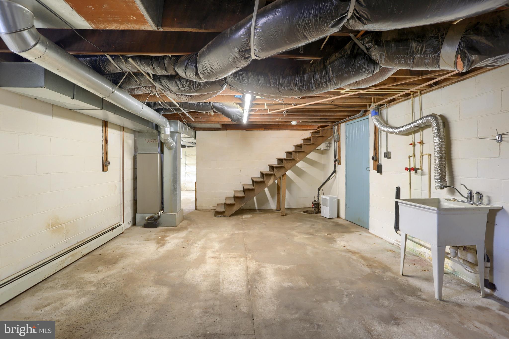 338 Locust Street Halifax, PA 17032 - Photo 20 of 43 a view of empty room