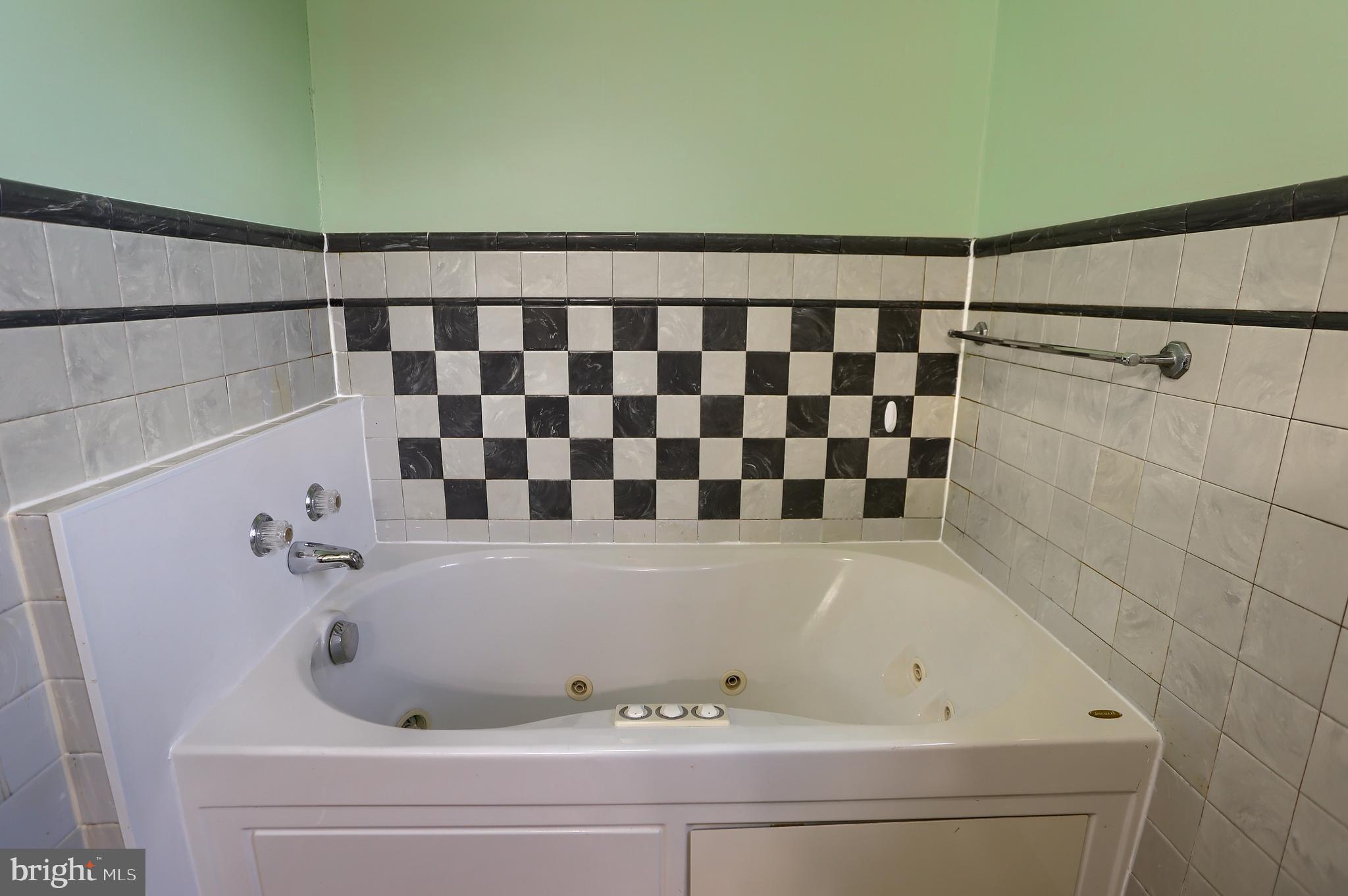 338 Locust Street Halifax, PA 17032 - Photo 29 of 43 a bathroom with a bathtub