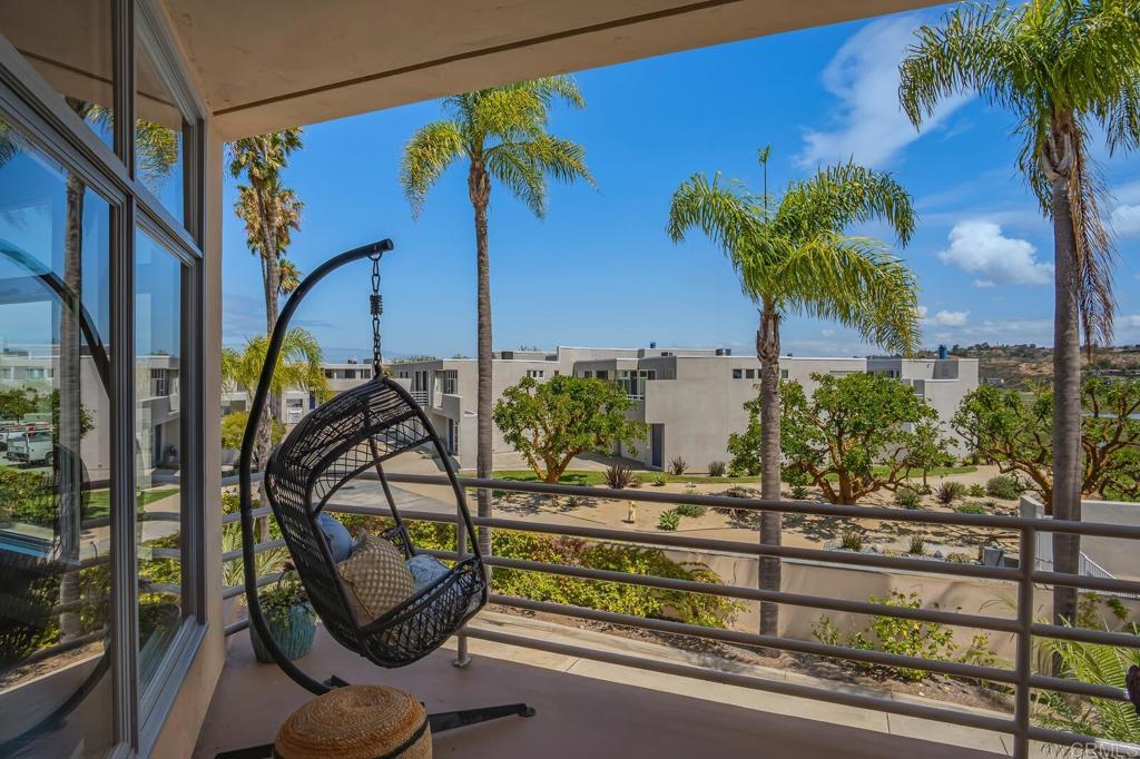 109 Rios Court Solana Beach, CA 92075 - Photo 12 of 45