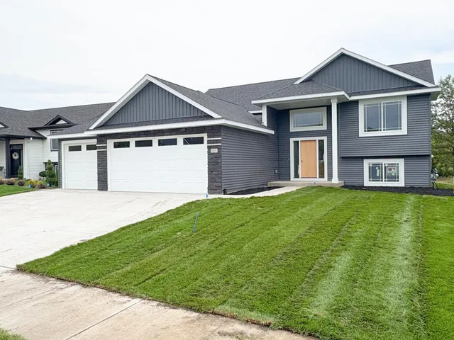 $519,900 | 1832 37 Avenue Southeast, Rochester, MN 55904