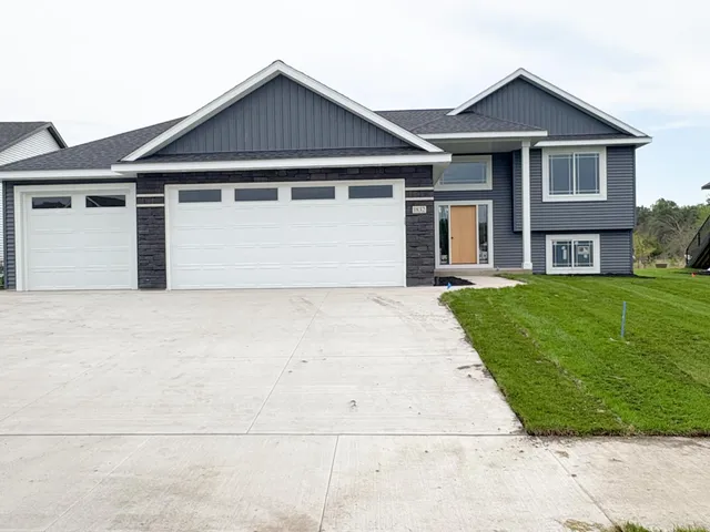 $519,900 | 1832 37 Avenue Southeast, Rochester, MN 55904