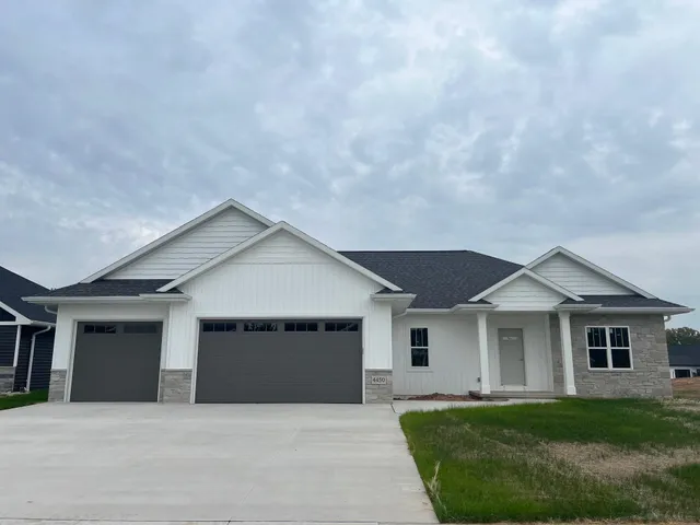 $574,900 | 4450 Nature Ridge, Howard, WI 54313