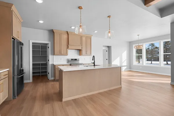 $564,900 | 4450 Nature Ridge, Howard, WI 54313