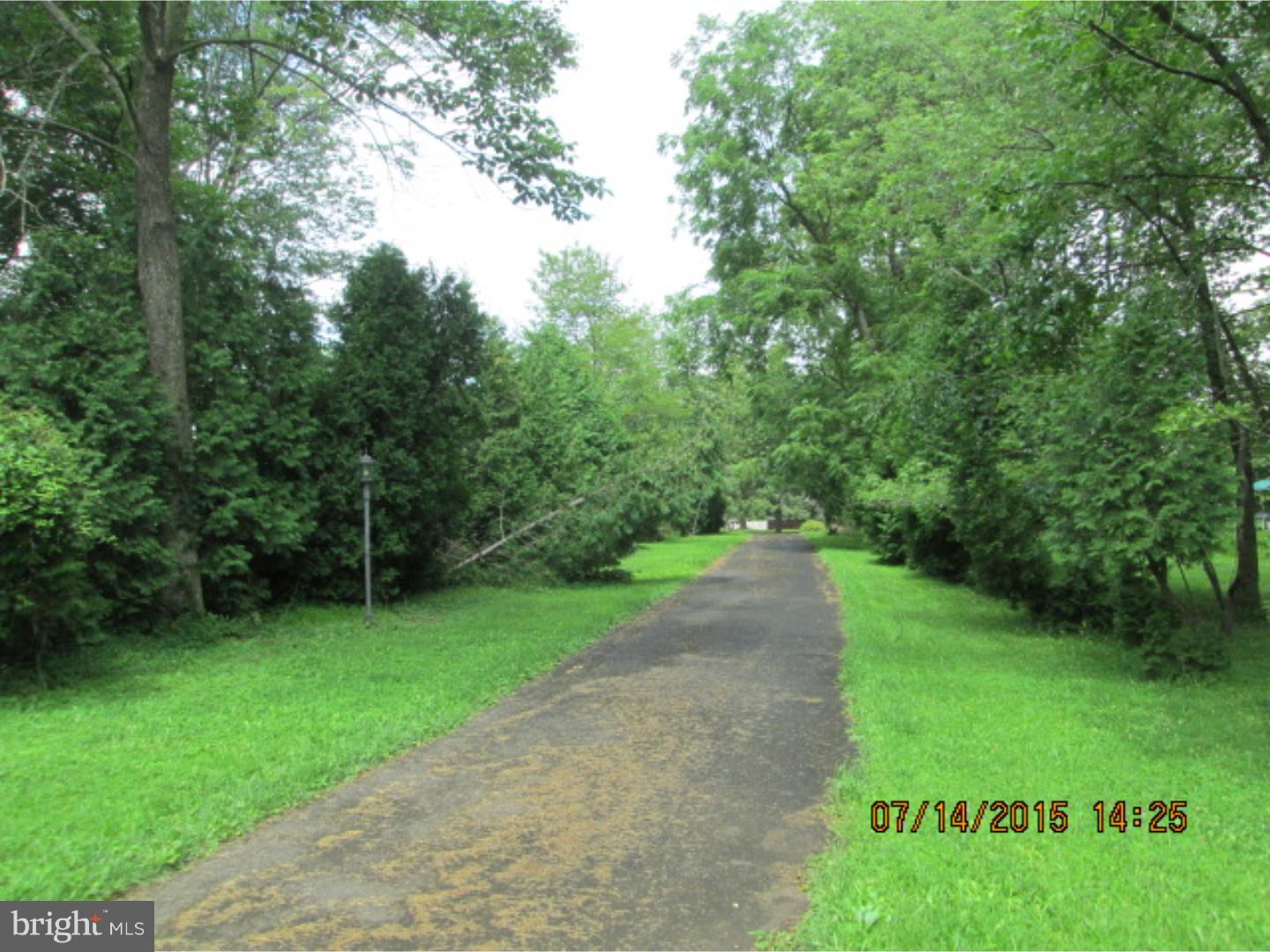 2236 Street Road Warrington, PA 18976 - Photo 1 of 22 Driveway