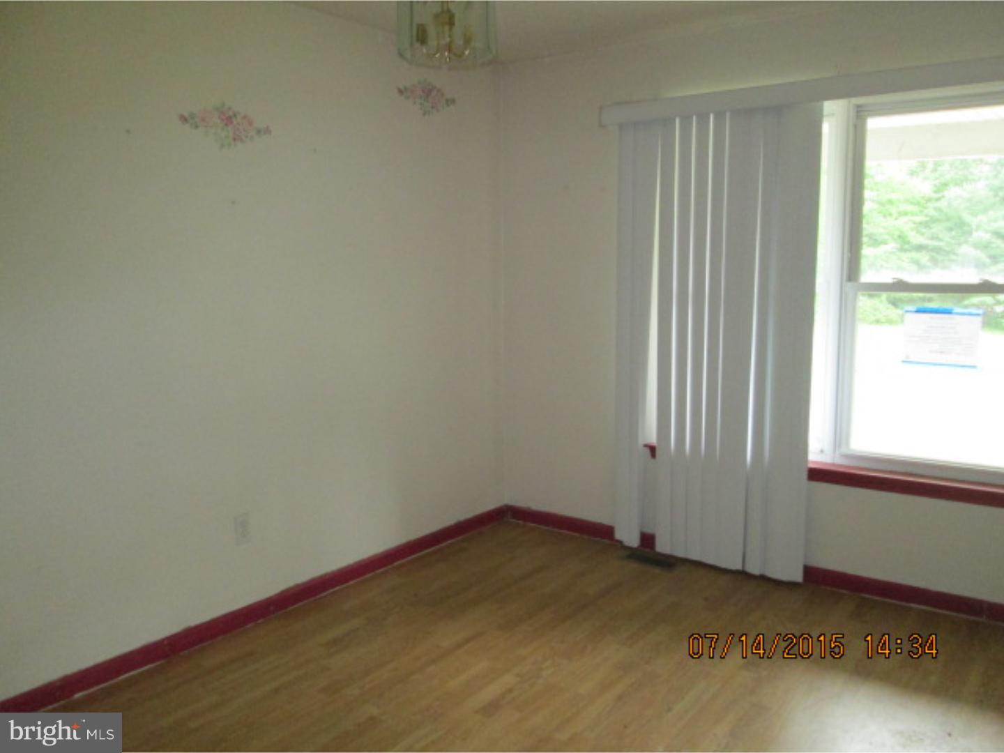 2236 Street Road Warrington, PA 18976 - Photo 6 of 22 Dining Room