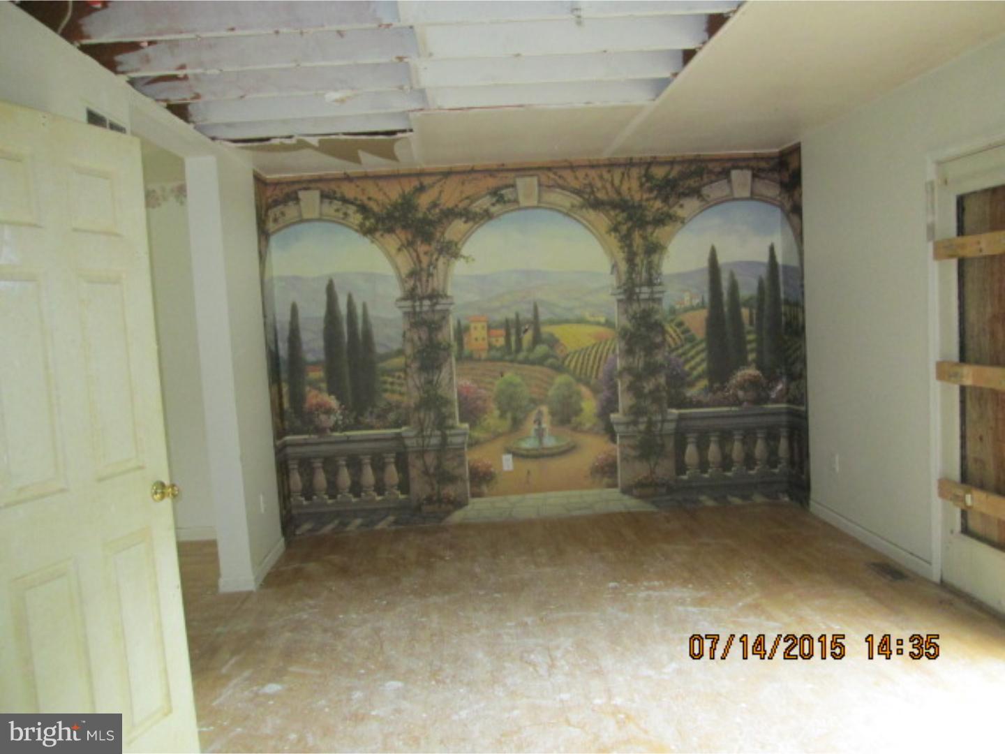 2236 Street Road Warrington, PA 18976 - Photo 10 of 22 Family Room