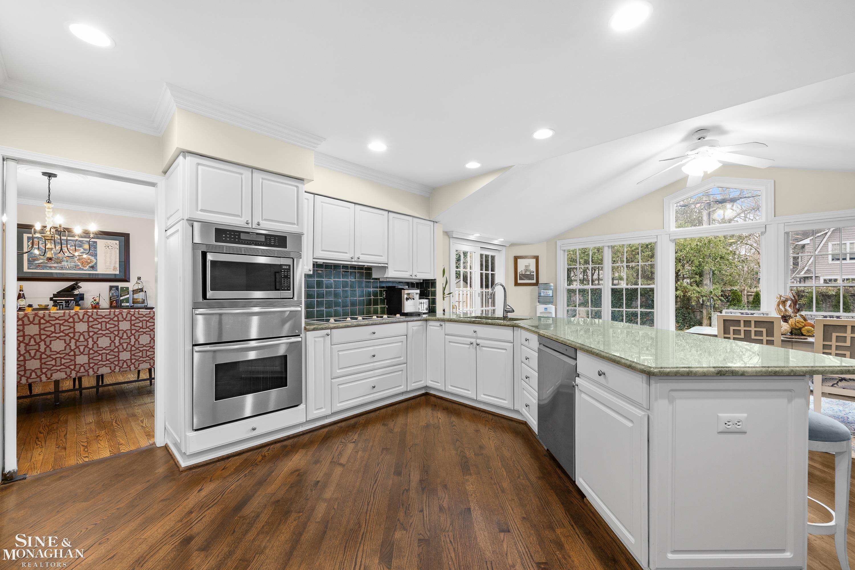 1117 Bishop Road Grosse Pointe Park, MI 48230 - Photo 14 of 40
