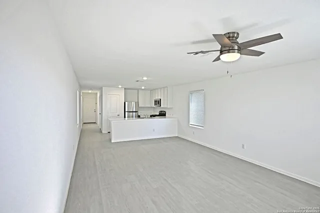 $1,295 | 11822 Bluebell, Converse, TX 78109