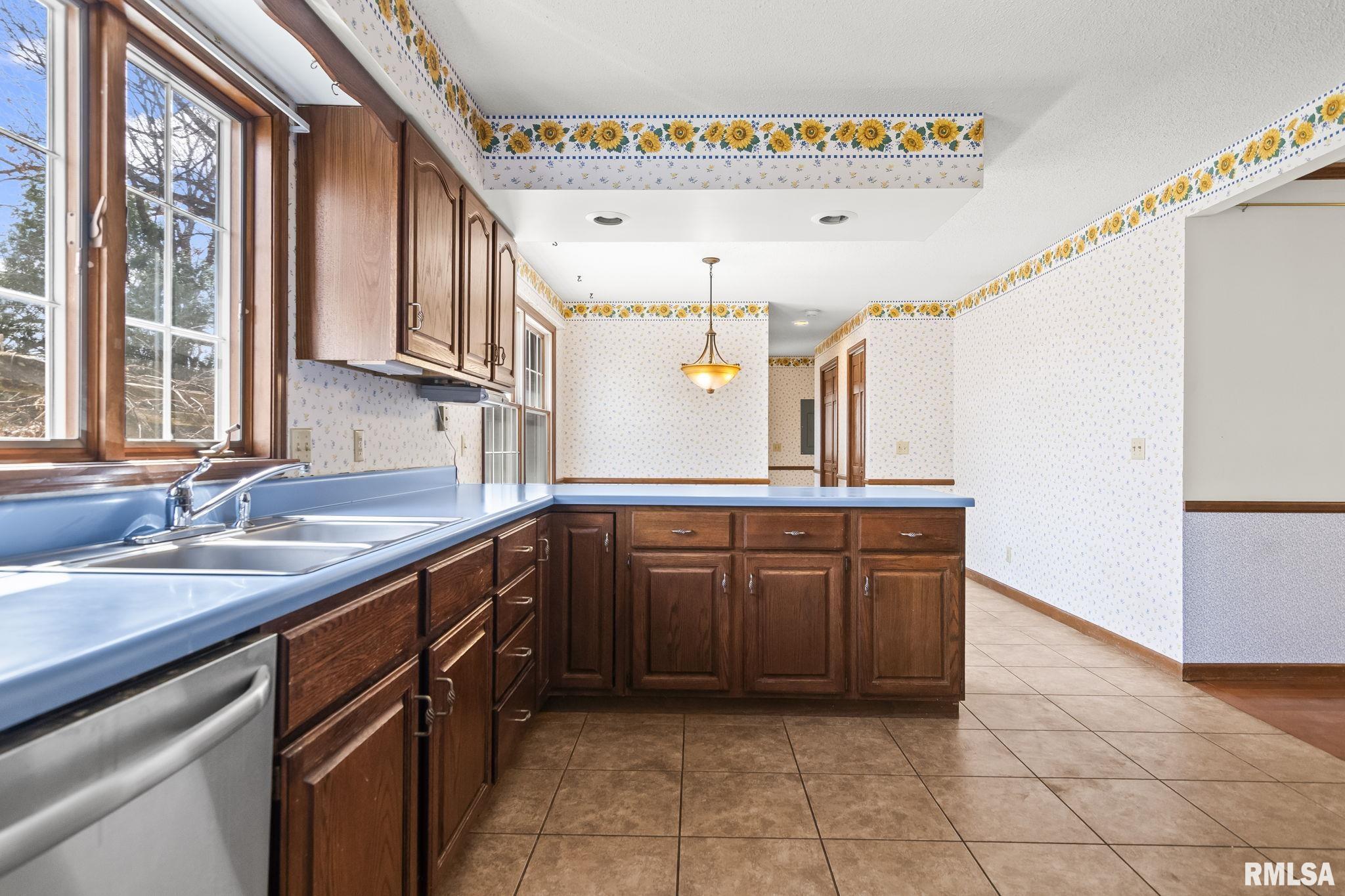 3424 Bluff Road Springfield, IL 62711 - Photo 13 of 42