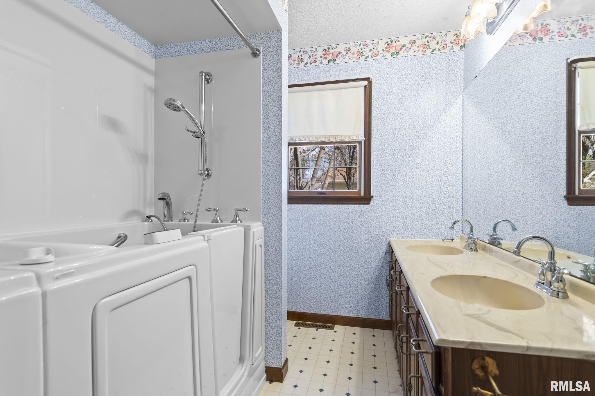 3424 Bluff Road Springfield, IL 62711 - Photo 29 of 42