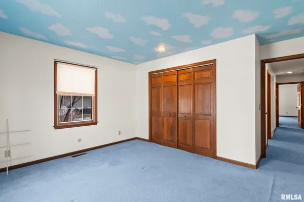 $265,000 | 3424 Bluff Road, Springfield, IL 62711