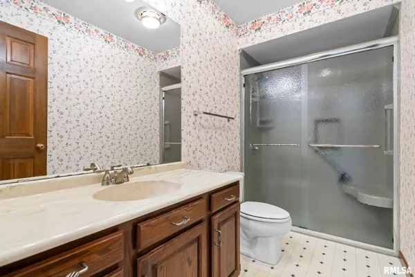 $265,000 | 3424 Bluff Road, Springfield, IL 62711