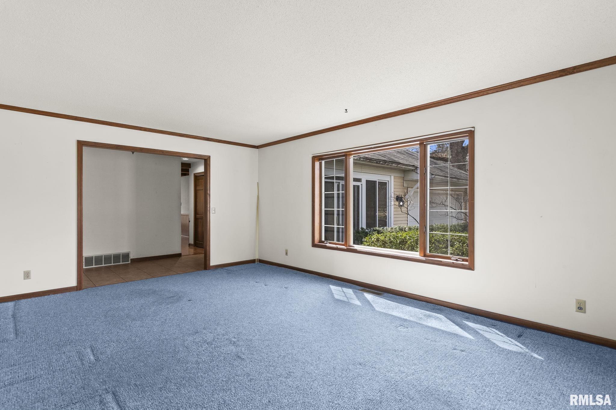 3424 Bluff Road Springfield, IL 62711 - Photo 7 of 42