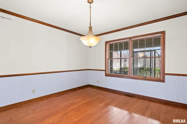 $265,000 | 3424 Bluff Road, Springfield, IL 62711
