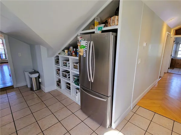 $3,900 | 92 Pelham Street, Unit 3, Newport, RI 02840