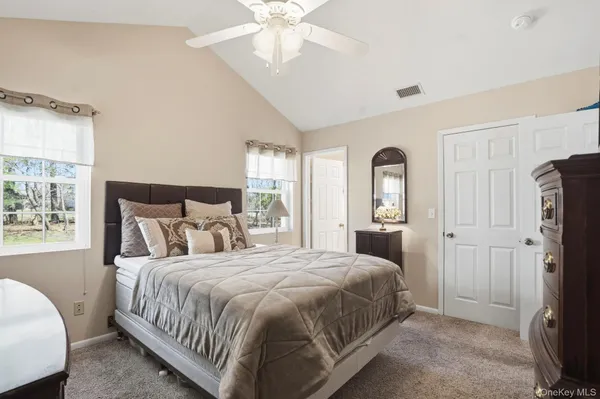 $459,000 | 11 Chipmunk Trail, Coram, NY 11727