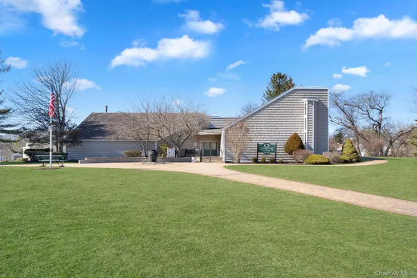 $459,000 | 11 Chipmunk Trail, Coram, NY 11727