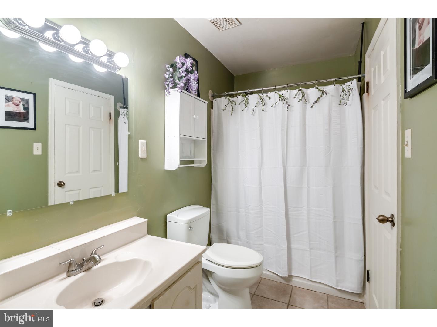 3569 Dows Road Philadelphia, PA 19154 - Photo 16 of 19 Gallery Image 16