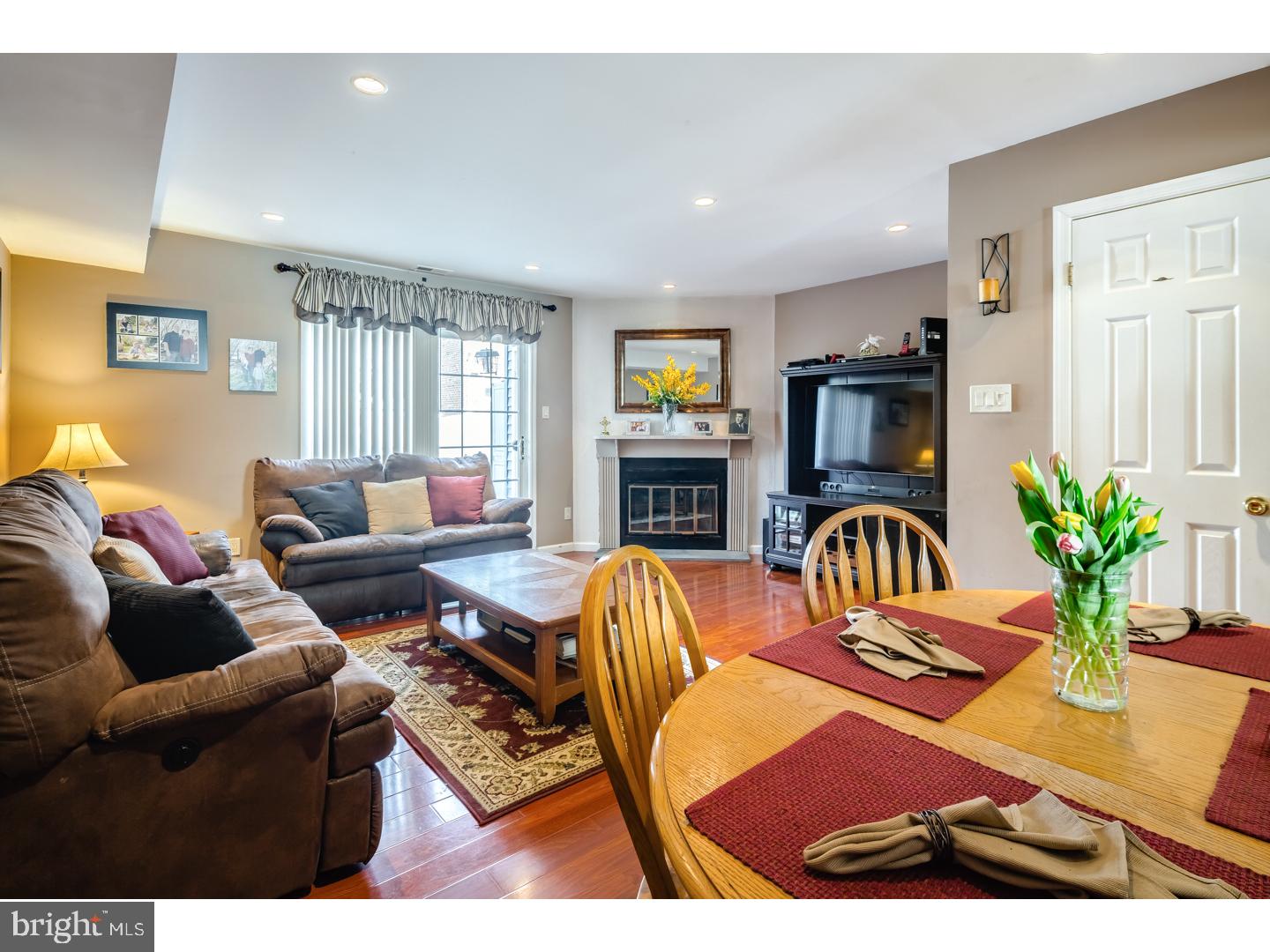 3569 Dows Road Philadelphia, PA 19154 - Photo 5 of 19 Gallery Image 5