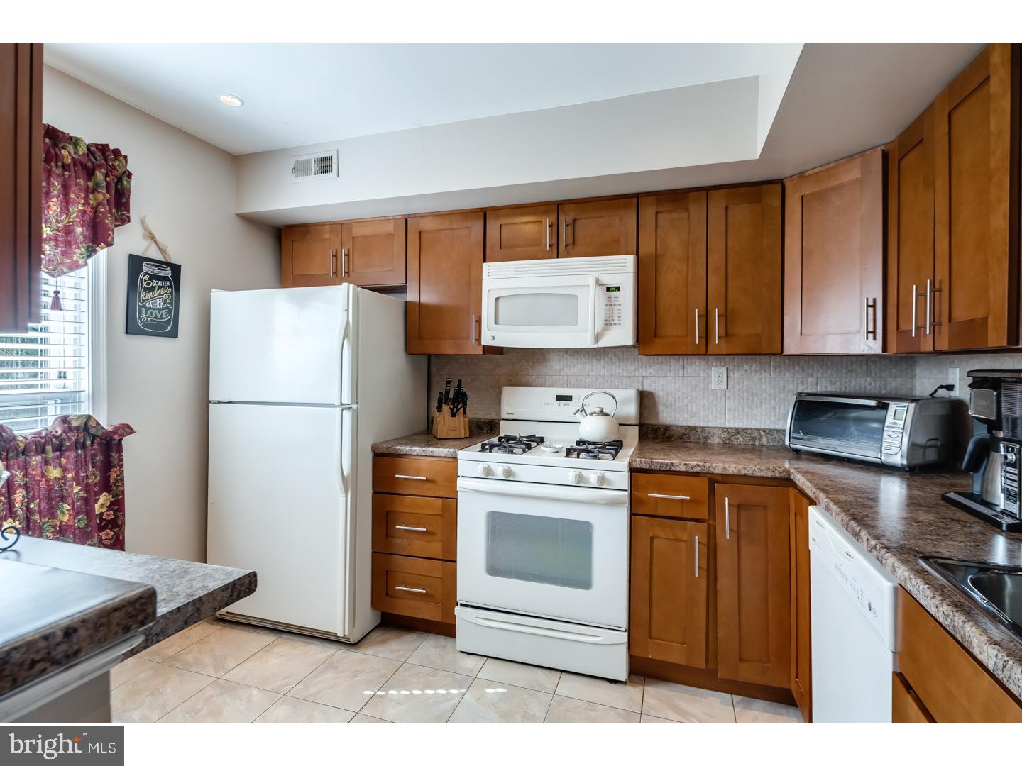 3569 Dows Road Philadelphia, PA 19154 - Photo 9 of 19 Gallery Image 9