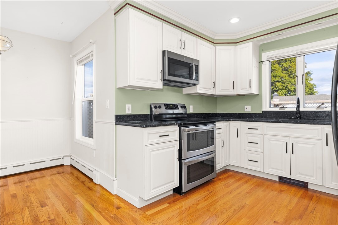 67 Linden Street Middletown, RI 02842 - Photo 16 of 49