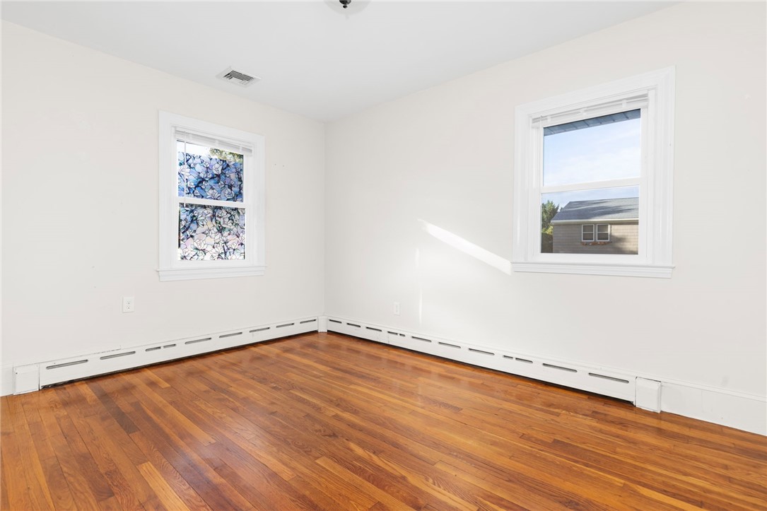 67 Linden Street Middletown, RI 02842 - Photo 19 of 49