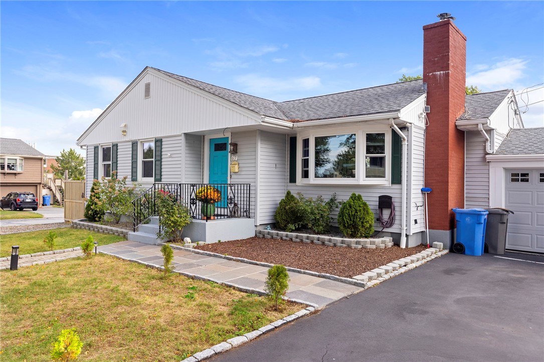 67 Linden Street Middletown, RI 02842 - Photo 3 of 49