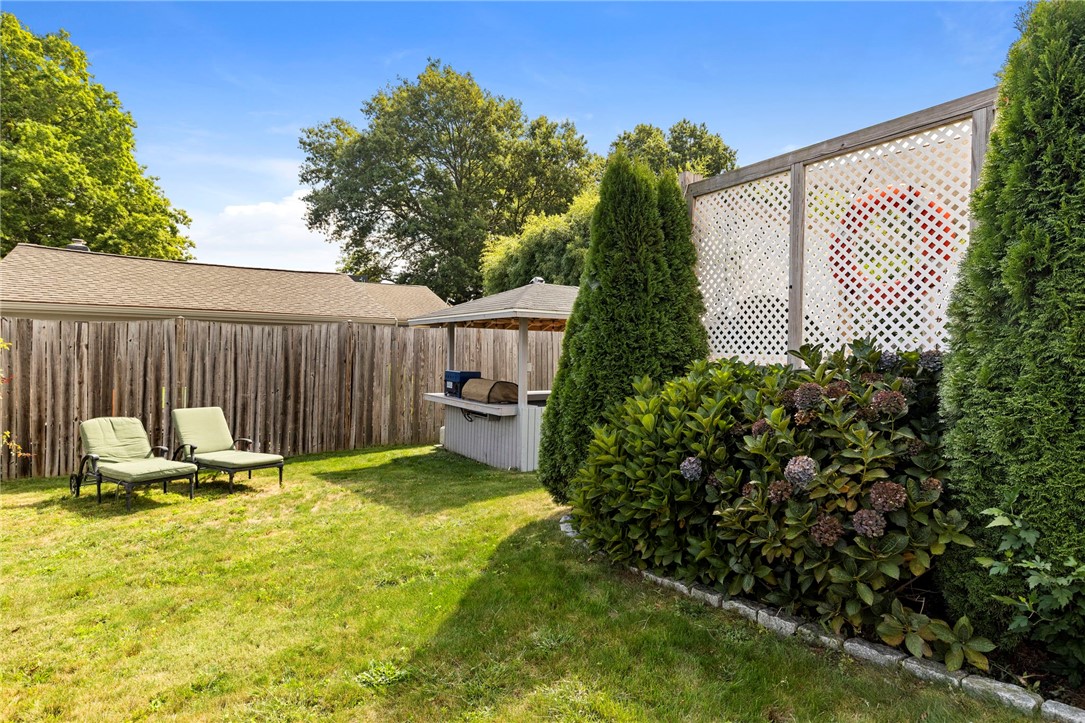 67 Linden Street Middletown, RI 02842 - Photo 39 of 49