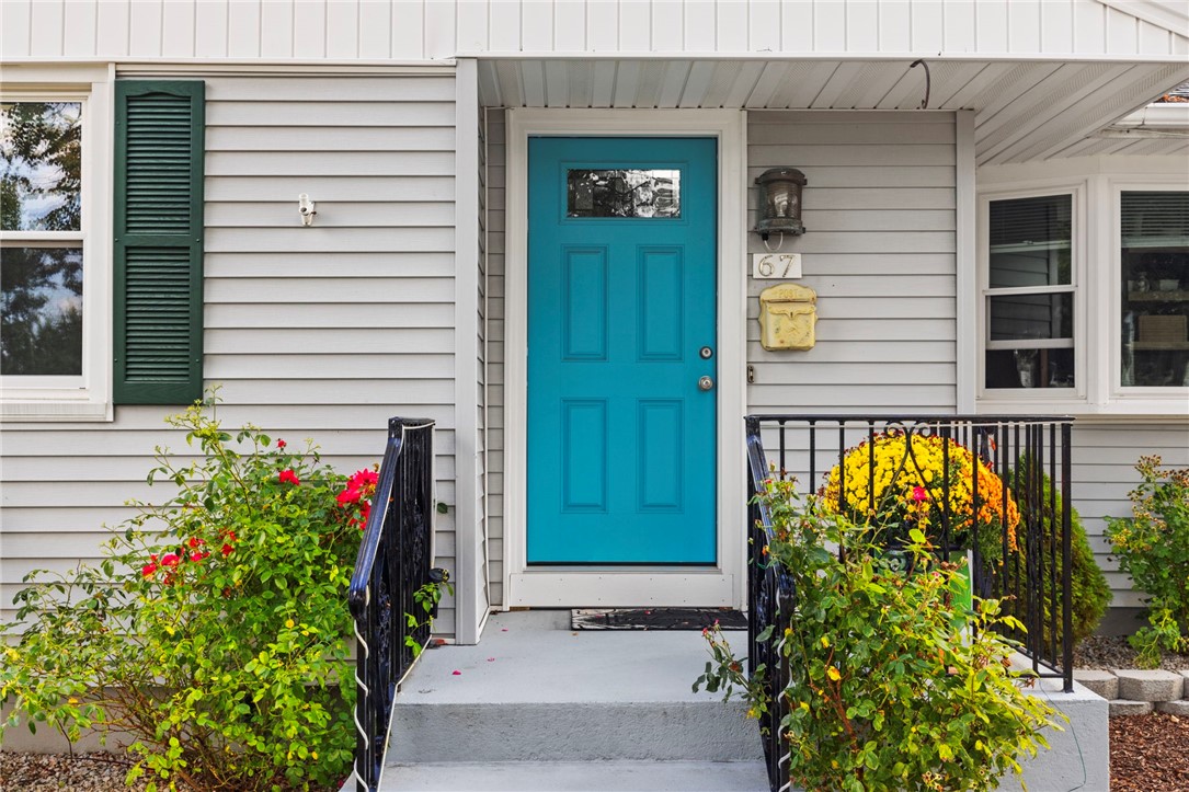 67 Linden Street Middletown, RI 02842 - Photo 5 of 49