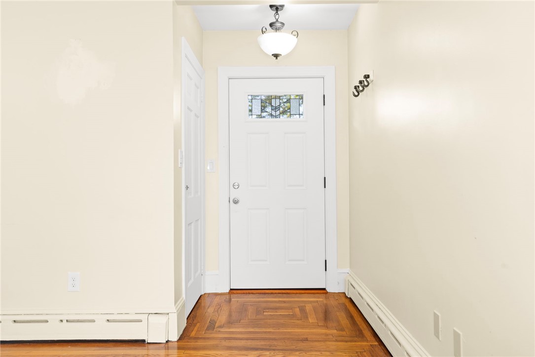 67 Linden Street Middletown, RI 02842 - Photo 10 of 49