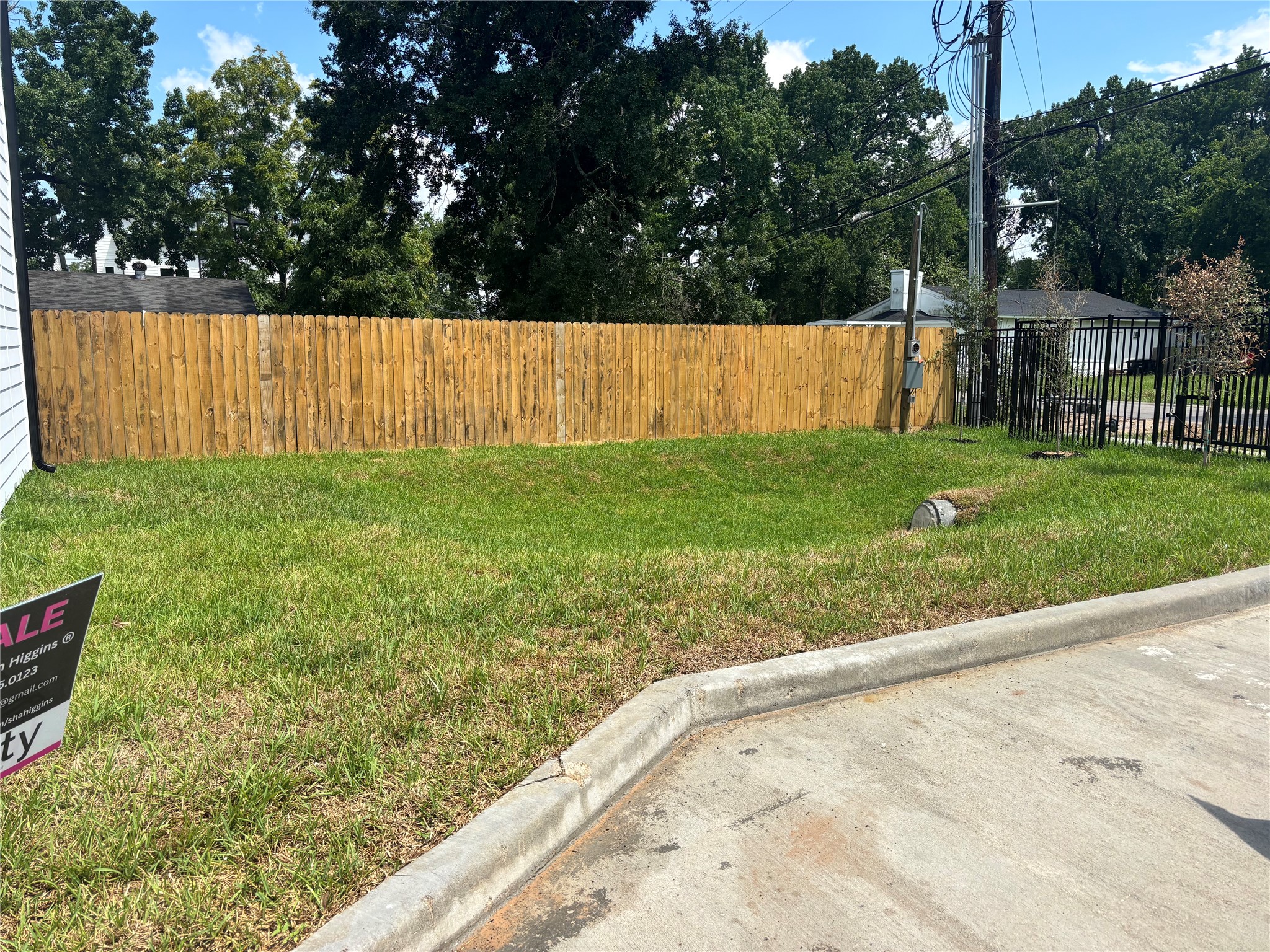 1034 Marcolin Street Houston, TX 77088 - Photo 16 of 25 a view of a backyard
