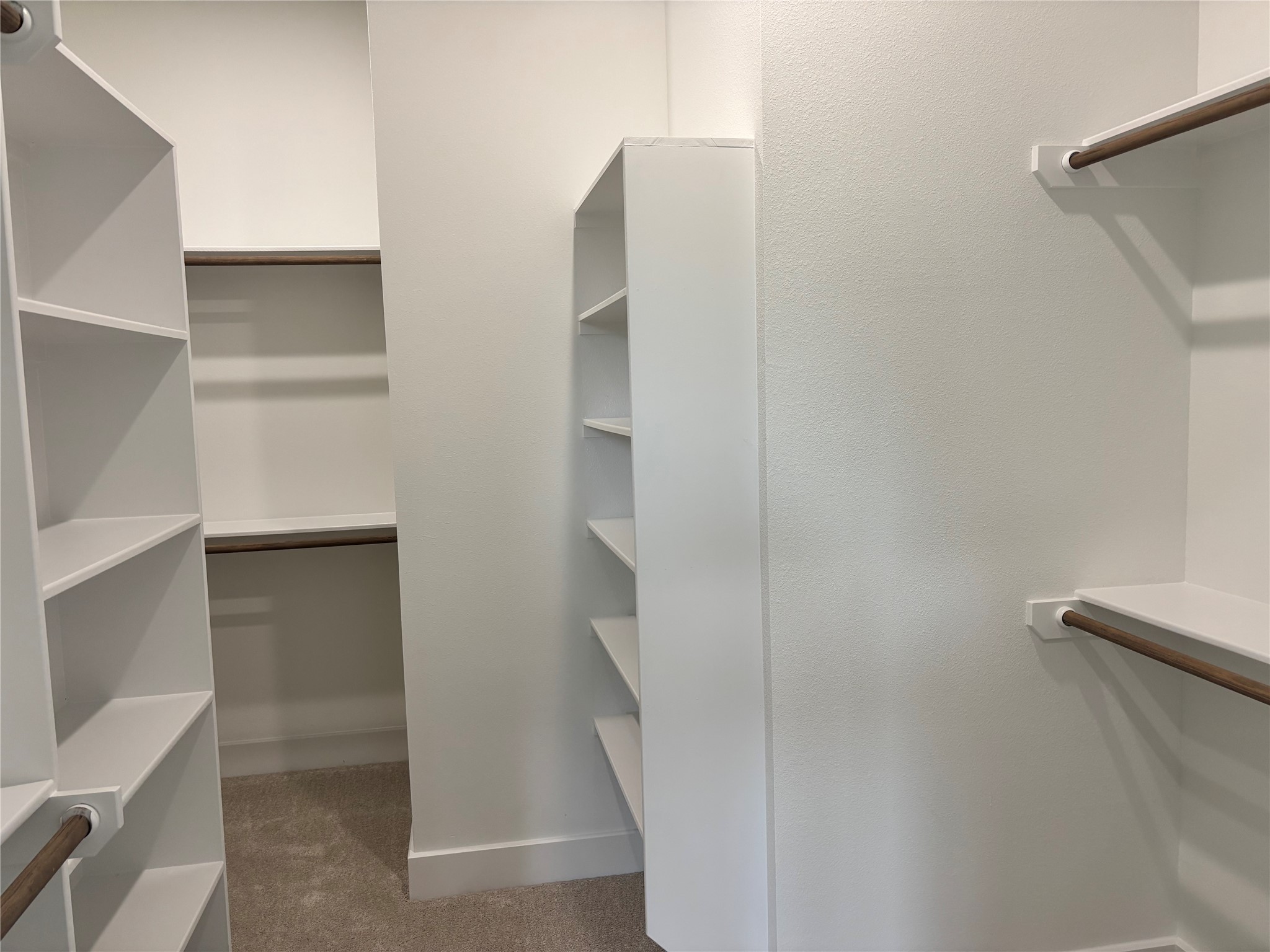 1034 Marcolin Street Houston, TX 77088 - Photo 9 of 25 Large primary closet