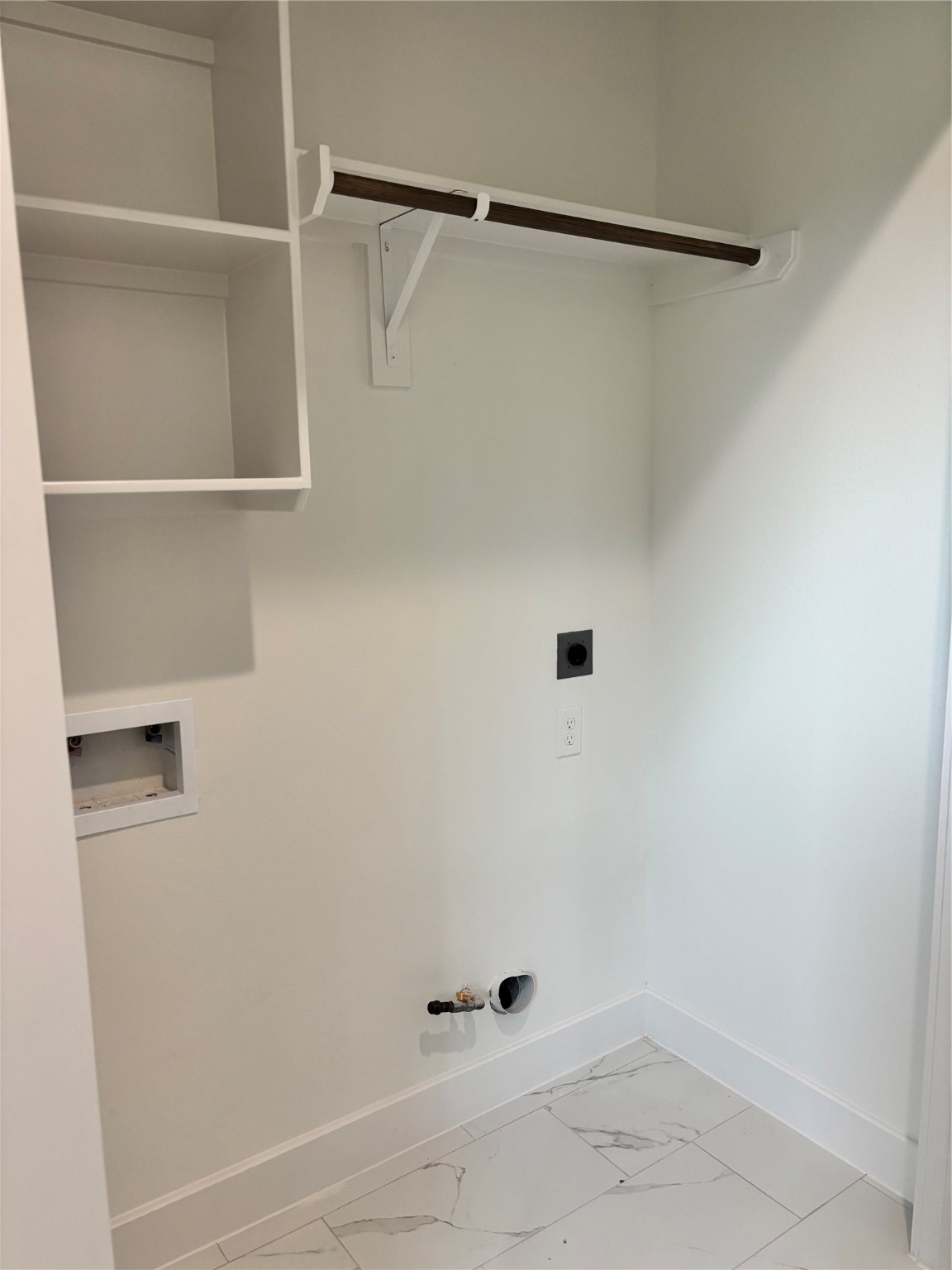 1034 Marcolin Street Houston, TX 77088 - Photo 10 of 25 3rd floor utility room