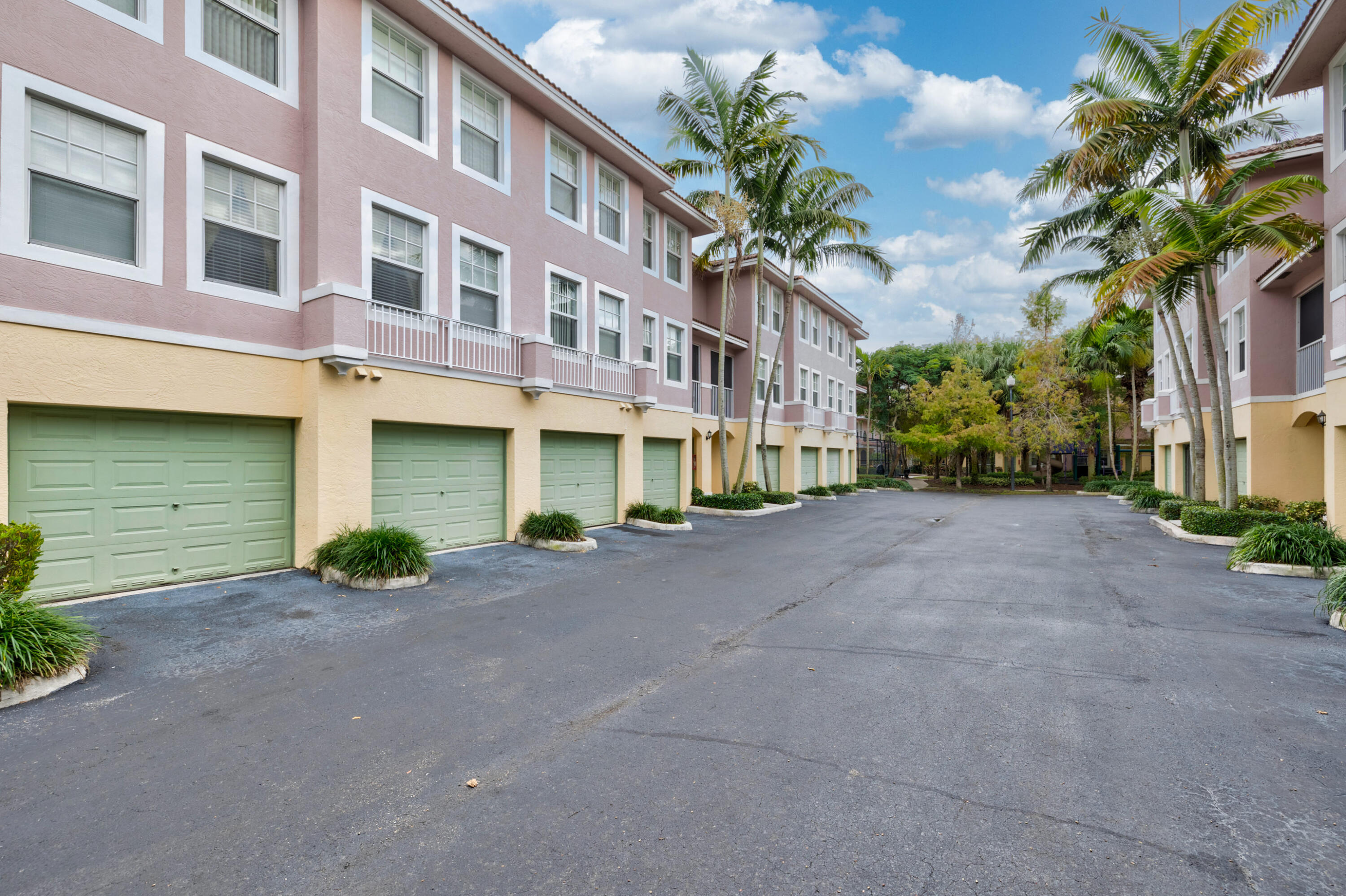 6424 West Sample Road, Unit 6424 Coral Springs, FL 33067 - Photo 3 of 26 05_5z3a7729_30_31_32_33
