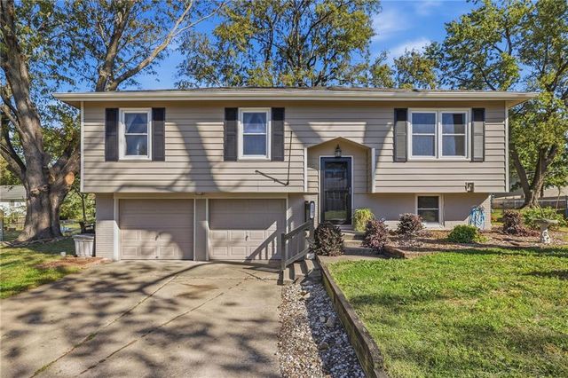 $244,000 | 1505 Eastwood Road, Harrisonville, MO 64701