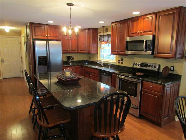 13 Carroll Manor Road Grafton, MA 01536 - Photo 4 of 30 Gallery Image 4