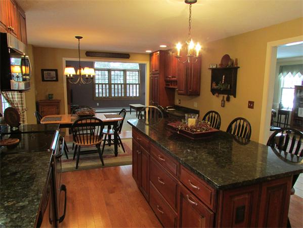13 Carroll Manor Road Grafton, MA 01536 - Photo 6 of 30 Gallery Image 6