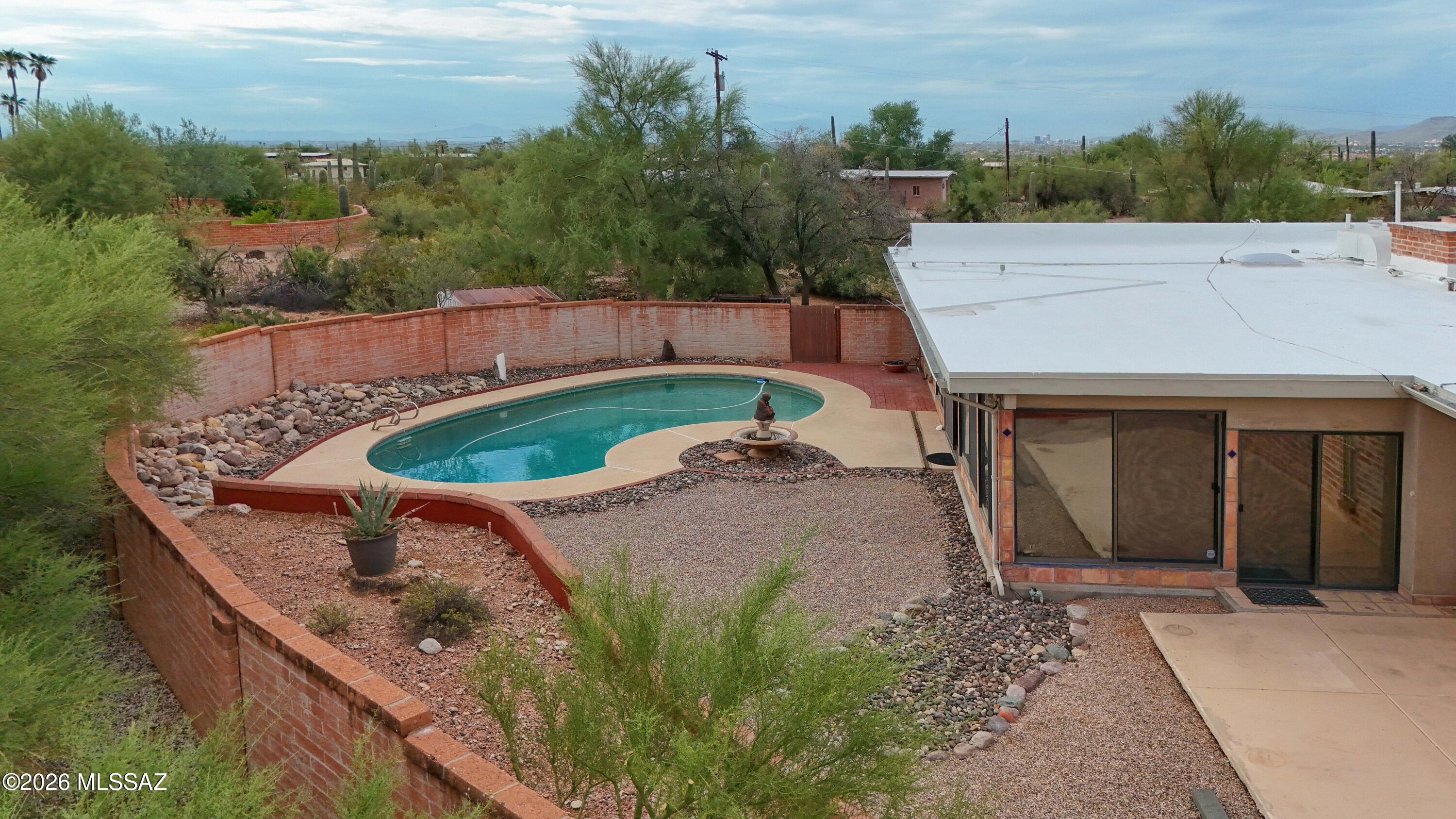 5702 North Water Line Road Tucson, AZ 85704 - Photo 28 of 40 Backyard