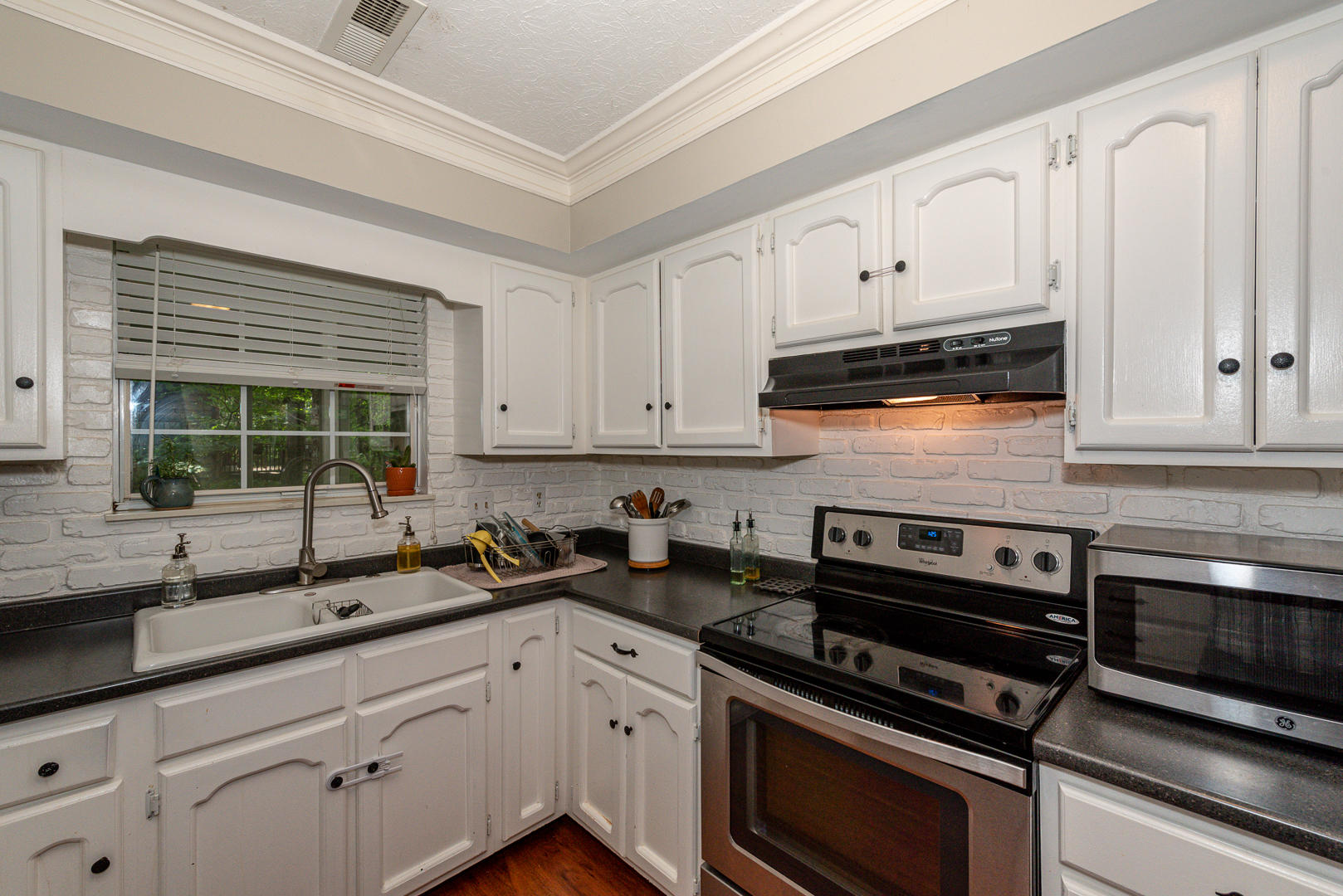 2017 Plumb Ridge Road Knoxville, TN 37932 - Photo 10 of 30 DSC_3313