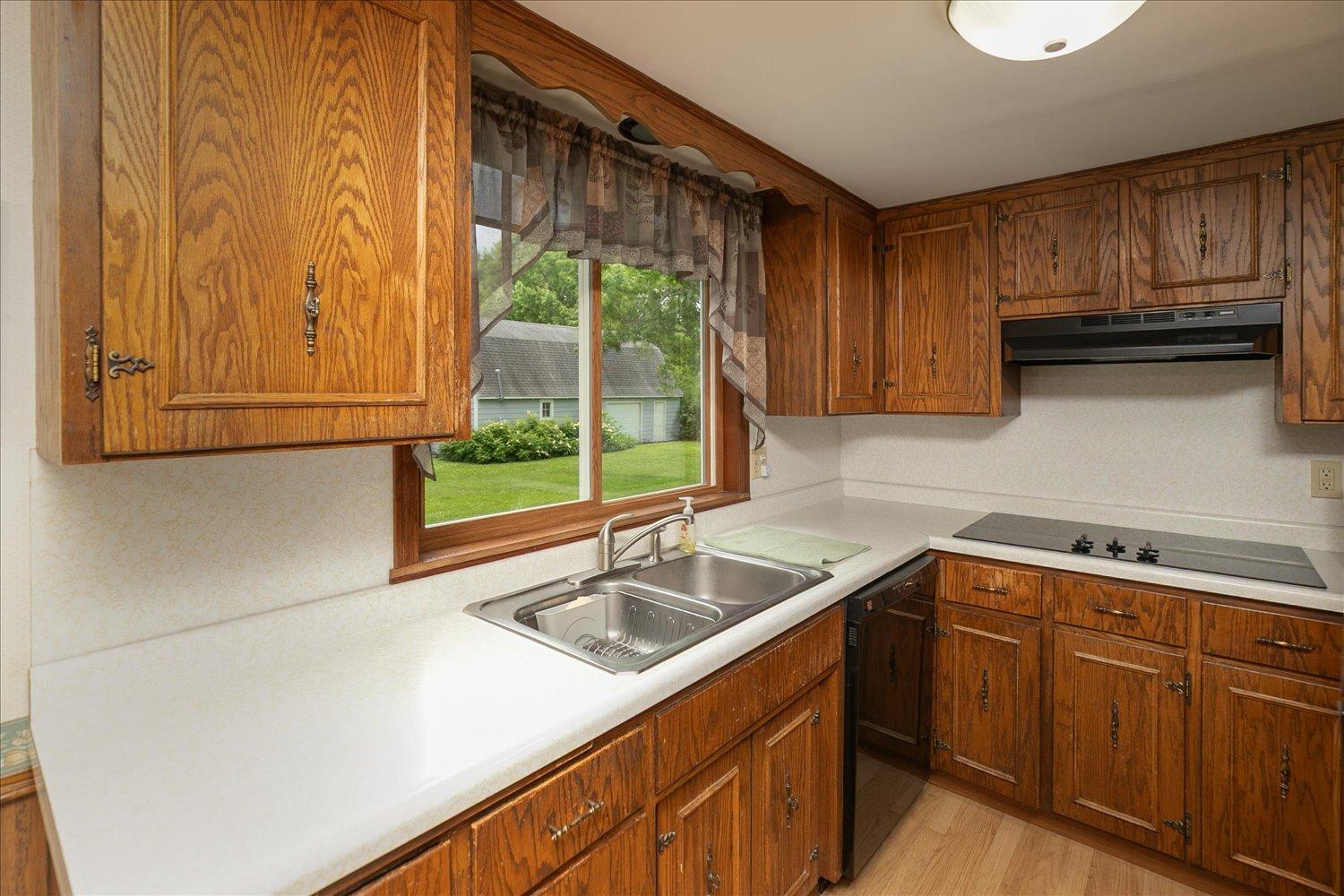 54769 270th Street Austin, MN 55912 - Photo 10 of 50
